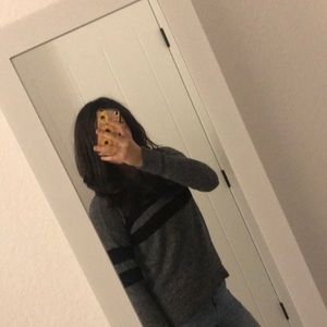 Woman’s American Eagle Sweater